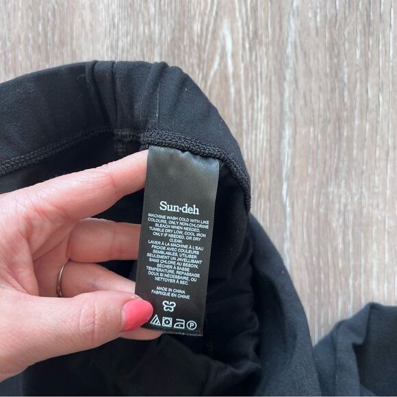 Aritzia sun-deh black stretchy straight leg pants - Picture 6 of 7